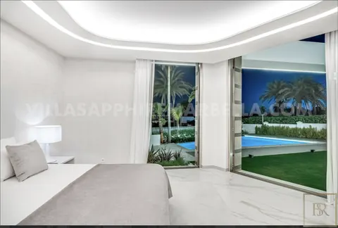 Modern Villa Mediterranean, Africa, Gibraltar and Bay views  Stunning bathroom, 6 bedrooms in Marbella prix for sale For Super Rich