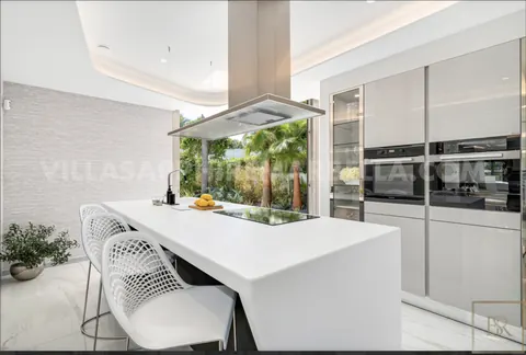 Modern Villa Mediterranean, Africa, Gibraltar and Bay views  Stunning bathroom, 6 bedrooms in Marbella value for sale For Super Rich
