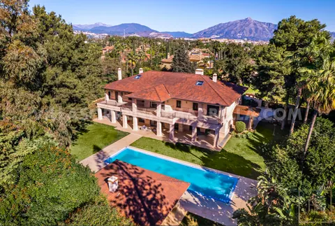 Premium Villa Serene garden views Gym, home cinema, 6 bedrooms in Marbella available for sale For Super Rich
