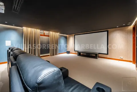 Premium Villa Serene garden views Gym, home cinema, 6 bedrooms in Marbella prix for sale For Super Rich