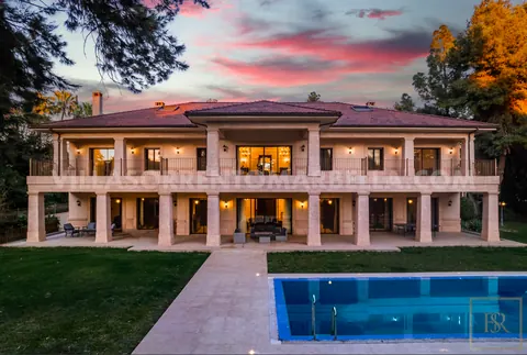 Premium Villa Serene garden views Gym, home cinema, 6 bedrooms in Marbella