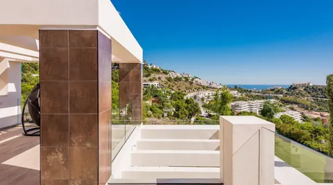 Architectural Villa 72 sqm infinity pool gated community of "La Reserva del Alcuzcuz", 9 bedrooms in Los Arqueros - Benahavis - Marbella Classified ads for sale For Super Rich