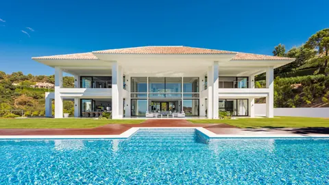 Contemporary Villa Panoramic View infinity swimming pool, 8 bedrooms in La Zagaleta Marbella Used for sale For Super Rich