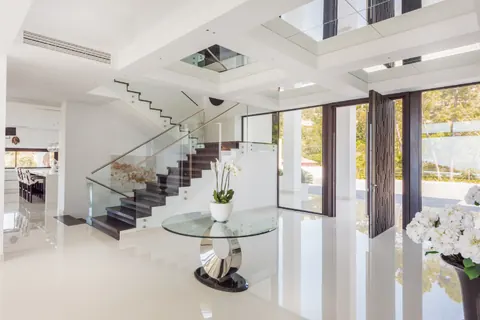 Contemporary Villa Panoramic View infinity swimming pool, 8 bedrooms in La Zagaleta Marbella deal for sale For Super Rich
