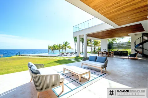 High-end Villa Panoramic of the warm Caribbean Sea Horizon swimming pool, 9 bedrooms in Casa de Campo Used for sale For Super Rich High-end Villa Panoramic of the warm Caribbean Sea Horizon swimming pool, 9 bedrooms in Casa de Campo Used for sale For Super Rich
