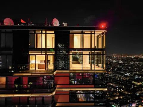 Luxury Penthouse SHOREDITCH TOWER, Breathtaking view, 3 bedrooms in London buy for sale For Super Rich