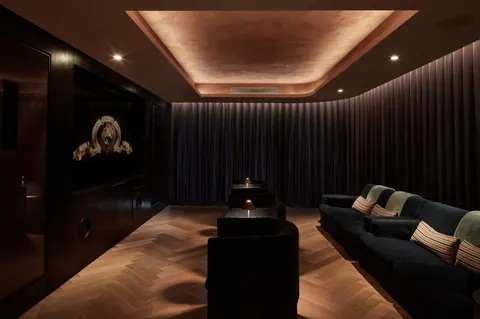 Luxury Penthouse SHOREDITCH TOWER, Breathtaking view, 3 bedrooms in London best for sale For Super Rich