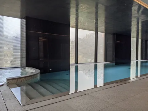Luxury Penthouse SHOREDITCH TOWER, Breathtaking view, 3 bedrooms in London value for sale For Super Rich