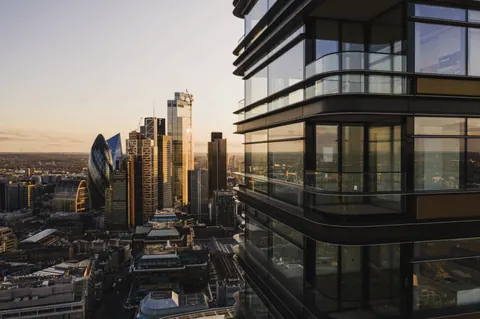 Luxury Penthouse SHOREDITCH TOWER, Breathtaking view, 3 bedrooms in London properties for sale For Super Rich