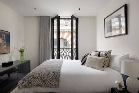 Luxury Penthouse W1, panoramic view, 3 bedrooms in London expensive for sale For Super Rich