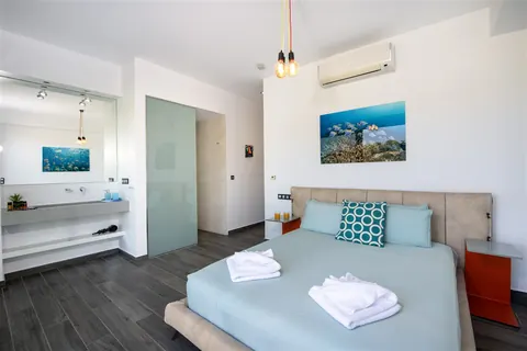 Luxury Villa Sea View heated infinity pool, 5 bedrooms in Crete price for sale For Super Rich