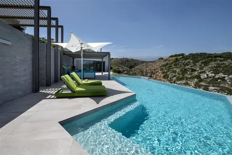 Luxury Villa Sea View heated infinity pool, 5 bedrooms in Crete image for sale For Super Rich