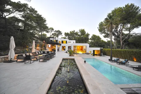 Modern Villa Gym views of the entire coast of the Salinas area, 6 bedrooms in Sant Jordi De Ses Salines - Ibiza available for sale For Super Rich