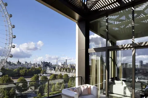 Luxury Penthouse West facing terrace City, Westmister Palace, London Eye, River views, 3 bedrooms in London