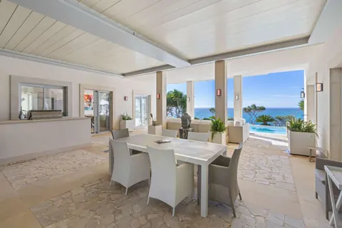 Architectural Villa Beach Front Sea View, 5 bedrooms in Mallorca search for sale For Super Rich