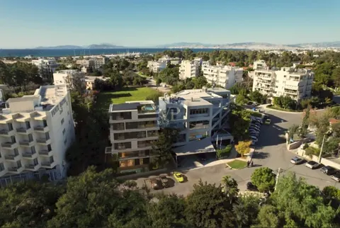 Luxury Apartment Sea Breeze Sanctuary III Private Garden and Pool, 5 bedrooms in Glyfada