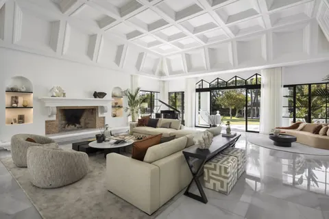Luxury Villa Mountain View Moorish palace, 12 bedrooms in Marbella Used for sale For Super Rich