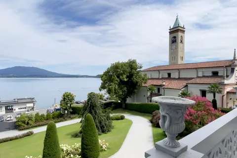 Medieval Villa Lake View Prestigious Period , 7 bedrooms in Lesa - Lake Maggiore search for sale For Super Rich