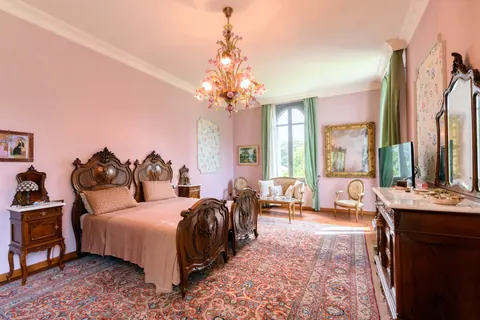 Medieval Villa Lake View Prestigious Period , 7 bedrooms in Lesa - Lake Maggiore unique for sale For Super Rich