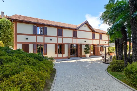 Medieval Villa Lake View Prestigious Period , 7 bedrooms in Lesa - Lake Maggiore buy for sale For Super Rich