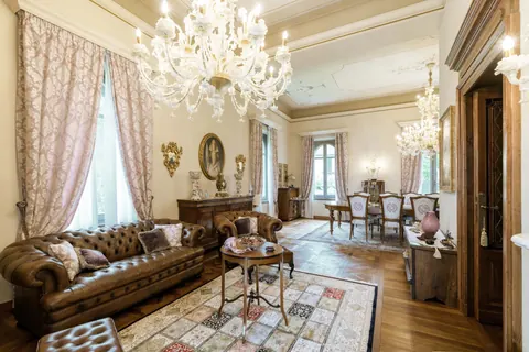 Medieval Villa Lake View Prestigious Period , 7 bedrooms in Lesa - Lake Maggiore value for sale For Super Rich