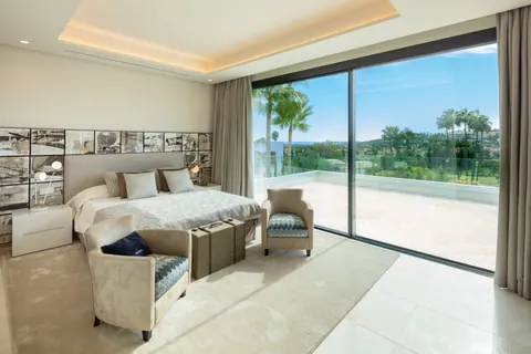 Modern Villa Aurora, heart of the Golf Valley Infinity Pool, 6 bedrooms in La Cerquilla, Nueva Andalucia - Marbella expensive for sale For Super Rich