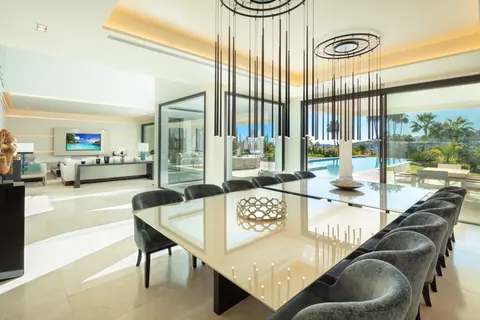 Modern Villa Aurora, heart of the Golf Valley Infinity Pool, 6 bedrooms in La Cerquilla, Nueva Andalucia - Marbella price for sale For Super Rich
