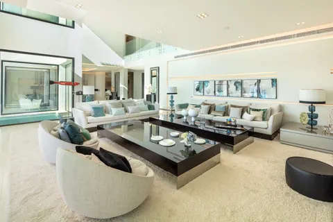 Modern Villa Aurora, heart of the Golf Valley Infinity Pool, 6 bedrooms in La Cerquilla, Nueva Andalucia - Marbella deal for sale For Super Rich