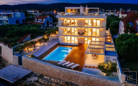 Premium Villa Beach Front private exit to the sea and beach, 6 bedrooms in Zadar