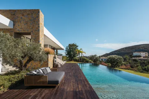 Luxury Villa Sea views of Gibraltar and Mediterranean Golf course, 6 bedrooms in Benahavis - Marbella available for sale For Super Rich