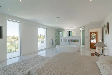 Luxury Villa Heated swimming pool and pool house. near Eden Roc hotel, 6 bedrooms in Cap d'Antibes price for sale For Super Rich