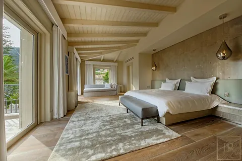Luxury Villa Sea View 2 swimming pools, tennis court, 11 bedrooms in Eze property for sale For Super Rich