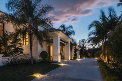 Modern Villa Toccata open panoramic sea views, 7 bedrooms in  Golden Mile - Marbella exclusive for sale For Super Rich