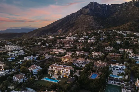 Modern Villa Toccata open panoramic sea views, 7 bedrooms in  Golden Mile - Marbella prix for sale For Super Rich