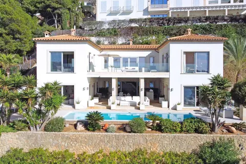 Architectural Villa Beach Front Sea View, 5 bedrooms in Mallorca