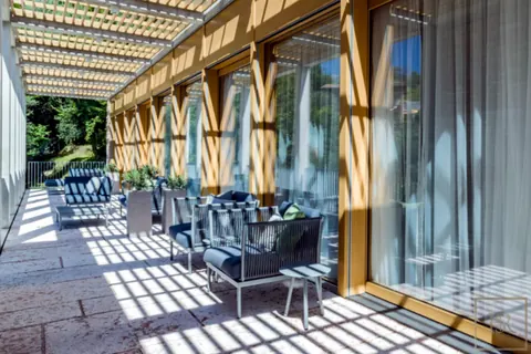 Luxury Villa 5-Stars Resort SPA & Wellness area, 4 bedrooms in Lake Garda property for sale For Super Rich