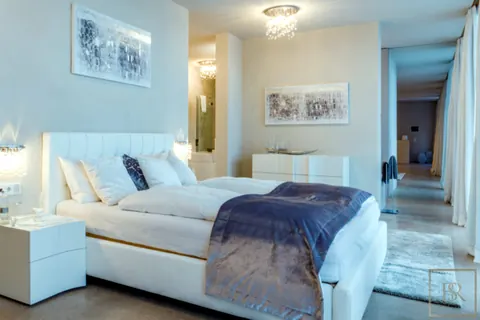 Luxury Villa 5-Stars Resort SPA & Wellness area, 4 bedrooms in Lake Garda prix for sale For Super Rich