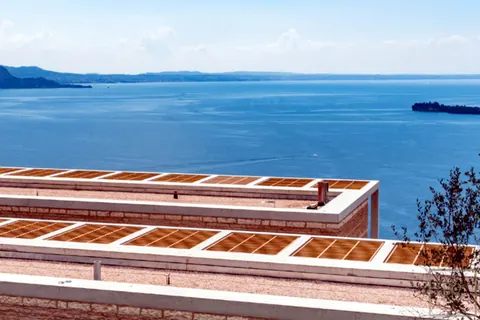 Luxury Villa 5-Stars Resort SPA & Wellness area, 4 bedrooms in Lake Garda unique for sale For Super Rich