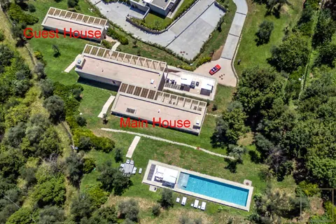 Luxury Villa 5-Stars Resort SPA & Wellness area, 4 bedrooms in Lake Garda ID-CHIP-N for sale For Super Rich