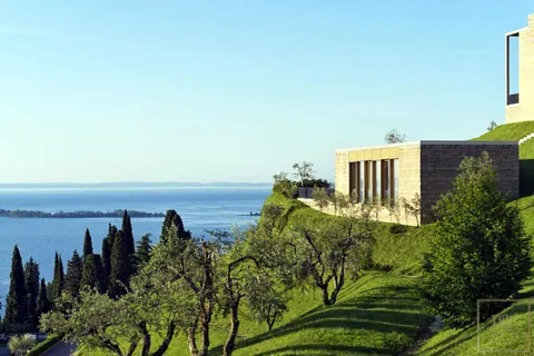 Architectural Villa Awarded ArchiStar private SPA, Fitness & sauna, 4 bedrooms in Lake Garda