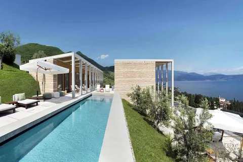 Architectural Villa Awarded ArchiStar private SPA, Fitness & sauna, 4 bedrooms in Lake Garda available for sale For Super Rich