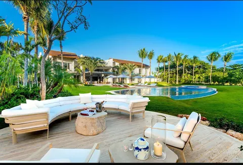 Luxury Villa Golf View signature 16th hole “Teeth of the Dog ”, 6 bedrooms in Casa de Campo available for sale For Super Rich