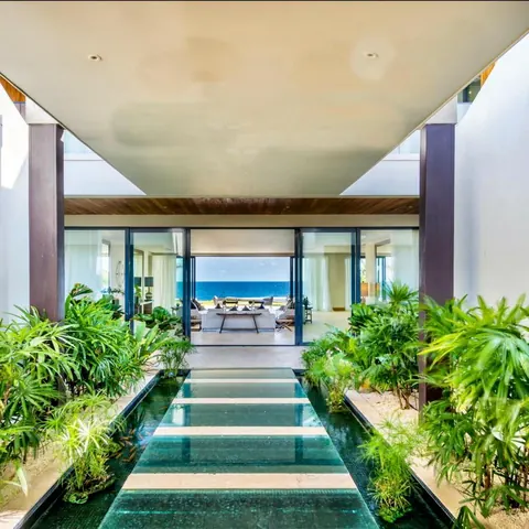 Luxury Villa Seafront & Private beach Salt water infinity pool & jacuzzi, 6 bedrooms in Casa de Campo available for sale For Super Rich