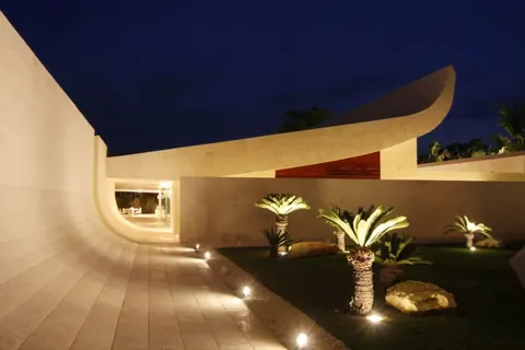 Luxury Villa Seafront & Private beach Salt water infinity pool & jacuzzi, 6 bedrooms in Casa de Campo price for sale For Super Rich