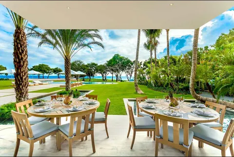 Luxury Villa Golf View signature 16th hole “Teeth of the Dog ”, 6 bedrooms in Casa de Campo value for sale For Super Rich