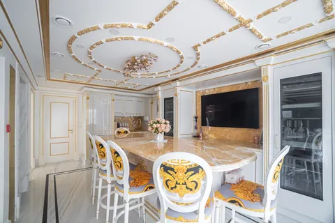 Signature Villa Crescent Road Residence Carat XXII, 7 bedrooms in Palm Jumeirah - Dubai expensive for sale For Super Rich