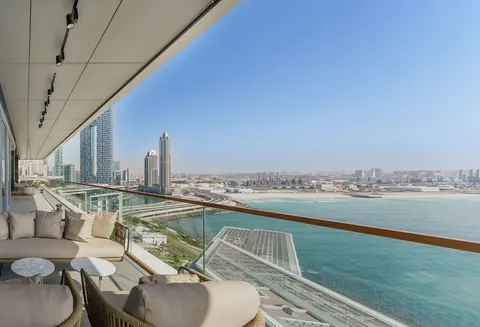 Luxury Penthouse Uninterrupted Sea Views in Bluewaters Private pool & Jacuzzi, 4 bedrooms in Dubai New for sale For Super Rich