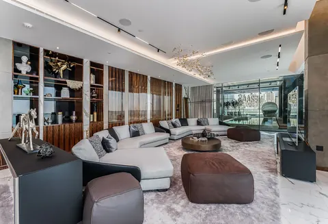 Luxury Penthouse Uninterrupted Sea Views in Bluewaters Private pool & Jacuzzi, 4 bedrooms in Dubai Classified ads for sale For Super Rich