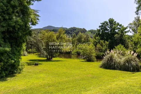 Colonial-style House Panoramic View 10-hectare park, 6 bedrooms in Massarosa expensive for sale For Super Rich