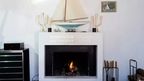 Elegant Villa Lake View directly on the shores, 5 bedrooms in Brienno - Lake Como ads for sale For Super Rich